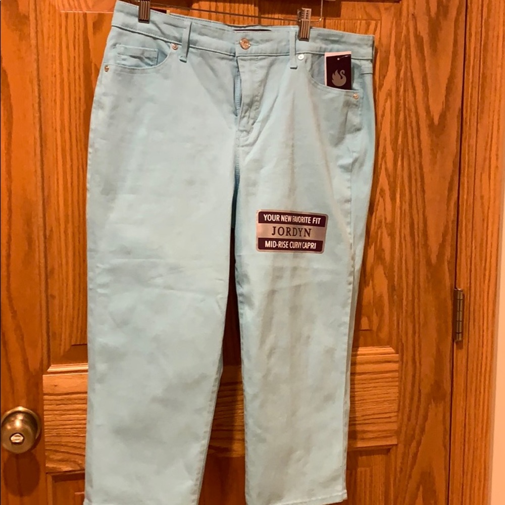 Ocean blue capris